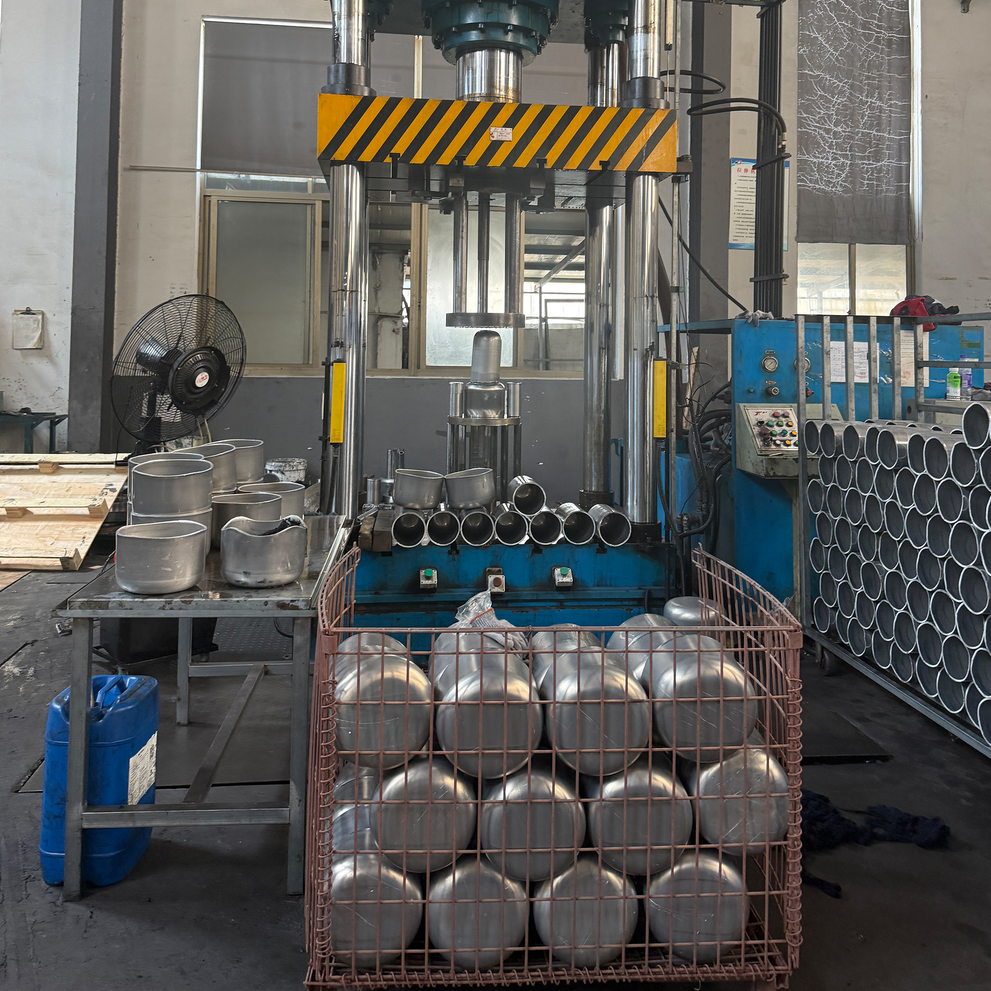 6.8L 呼吸器用复合气瓶